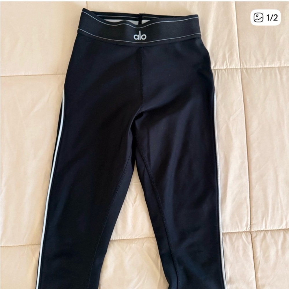 ALO Yoga Black Leggings with White Accents